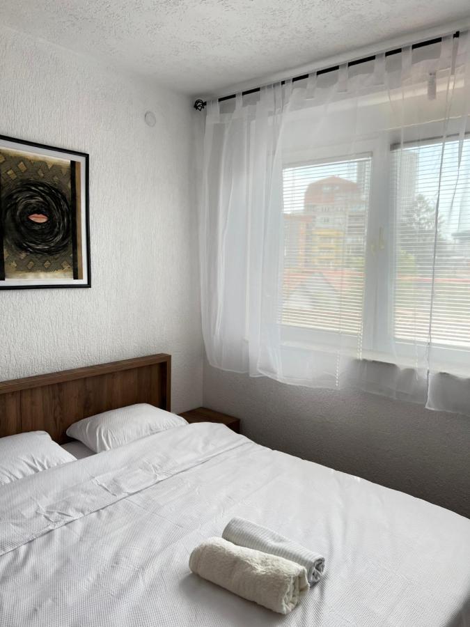 Zogu Apartments - Downtown Pristina Exterior photo